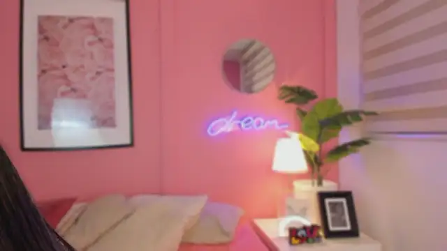 SoySaraa Adlı Modelin Canlı XXX Sohbeti