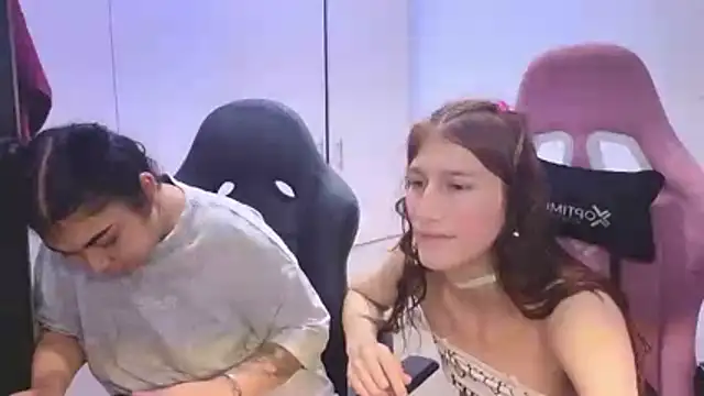 Pertunjukan Kamera Web The_Wicked_Queens02