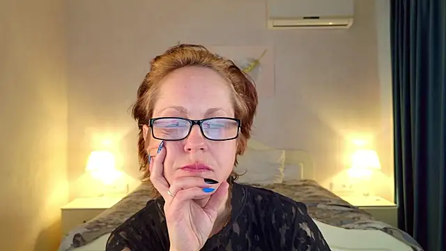 LioraWeiss live XXX chat