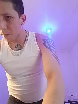 دردشة TitanNoir الجنسية المباشرة