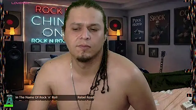 chino_roz Chat XXX in diretta