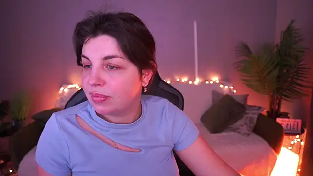 MirandaWong's Live XXX Chat