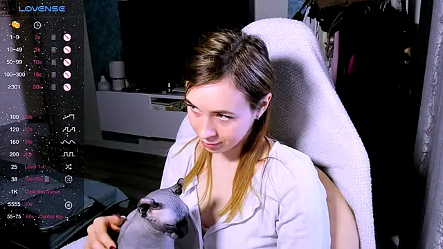 دردشة ZoyaMill الجنسية المباشرة