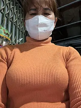 Pokazy przed kamerką – YANINA120