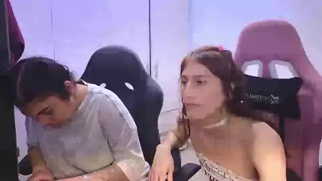 The_Wicked_Queens02's Live XXX Chat