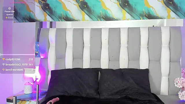 IsaDiiaz 现场XXX聊天