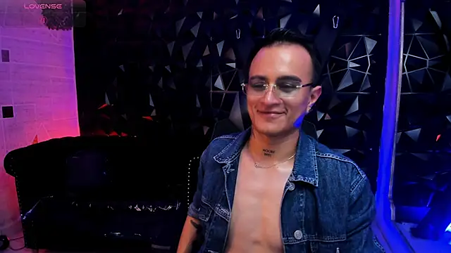 LiamDeepのライブXXXチャット