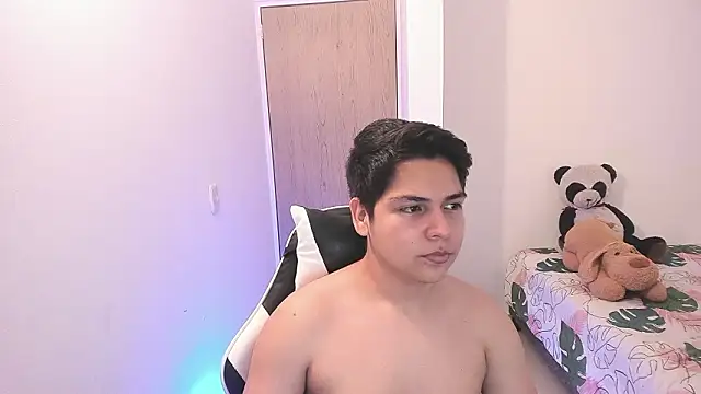 Asta_YunoXXX webkamerás műsora