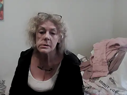 Chat +18 de Latex_shantie ao vivo