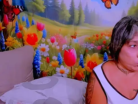 indianroxy's Live XXX Chat