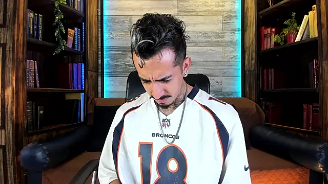 Donovan_Desmond's Live XXX Chat