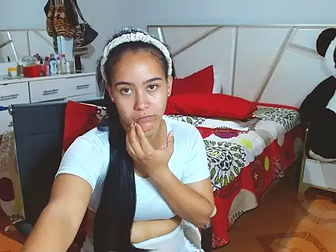 MaryVixxen Adlı Modelin Canlı XXX Sohbeti