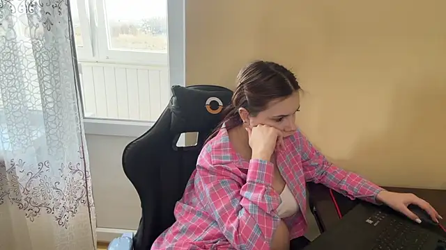 SoftIris_ Chat XXX live