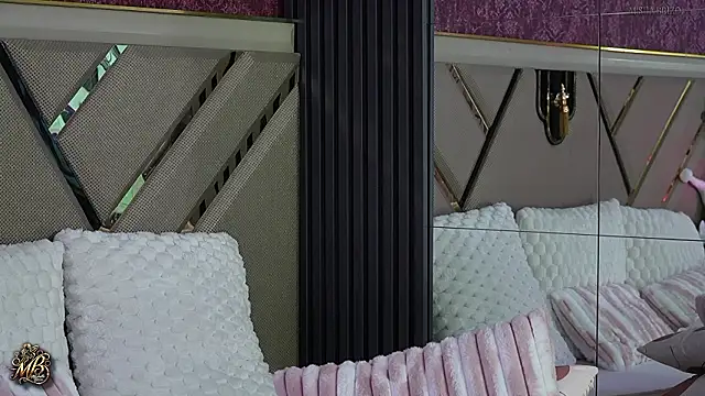 Mishelle-Brizo élő XXX-chatje