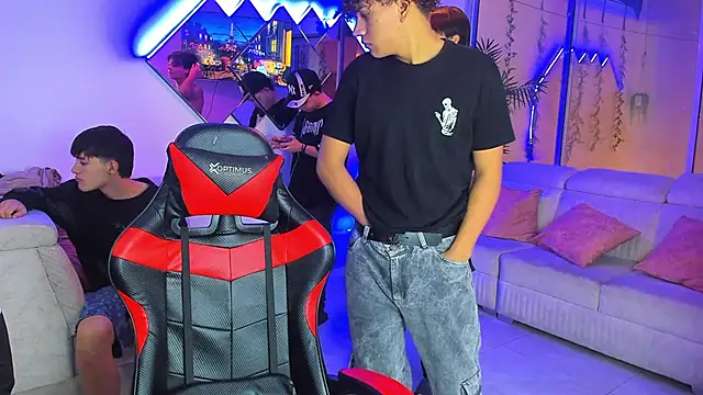 Онлайн чат XXX Houseofwarrios