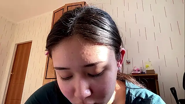 YourMiIa Live XXX Chat