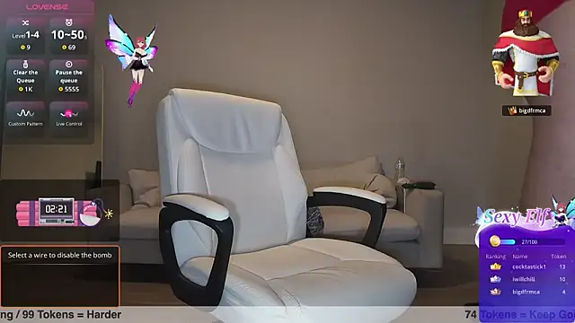 m_d_fl: διαδικτυακό σόου στην κάμερα