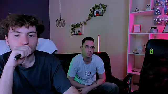 Chat XXX en directo de travis_wolf_