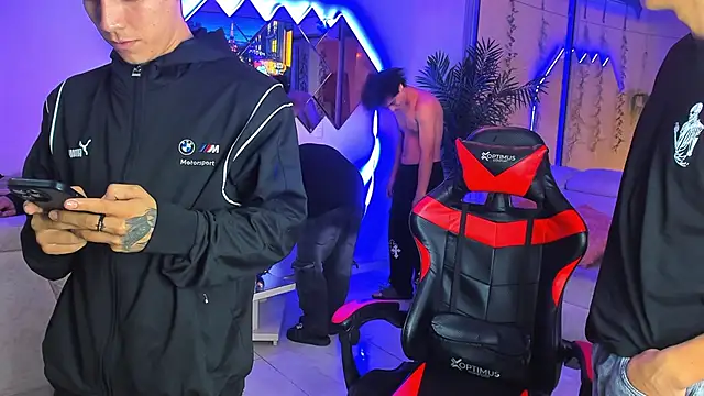 Онлайн чат XXX Houseofwarrios