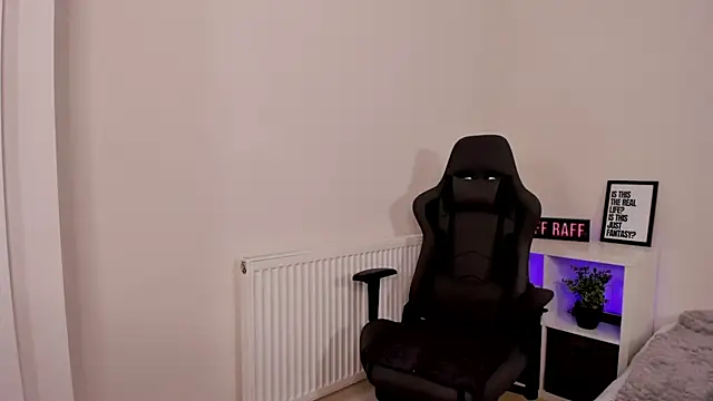 แชท XXX สดของ LucieWinters_UK