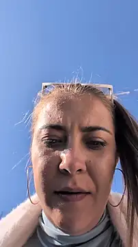 Risky_julia2330 élő XXX-chatje