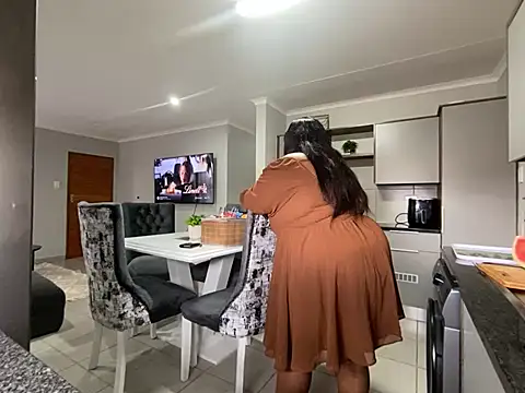 MissLola27 即時 XXX 聊天