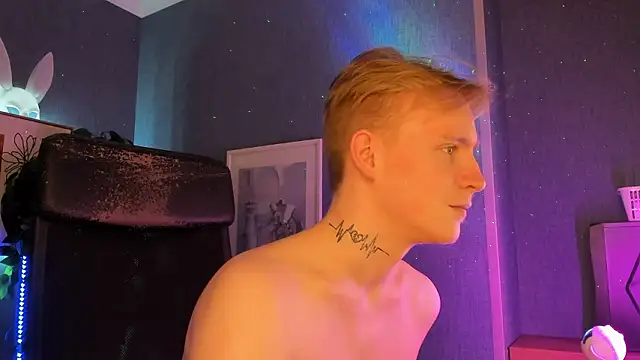 Chat +18 de AlexxSweet ao vivo