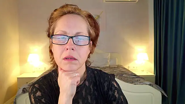 LioraWeiss লাইভ XXX চ্যাট