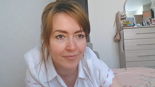 NicoleEunice87 Adlı Modelin Canlı XXX Sohbeti