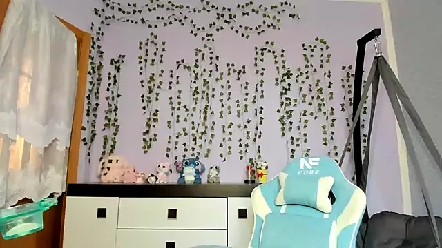 Yoonhee_ki: онлайн-секс-чат