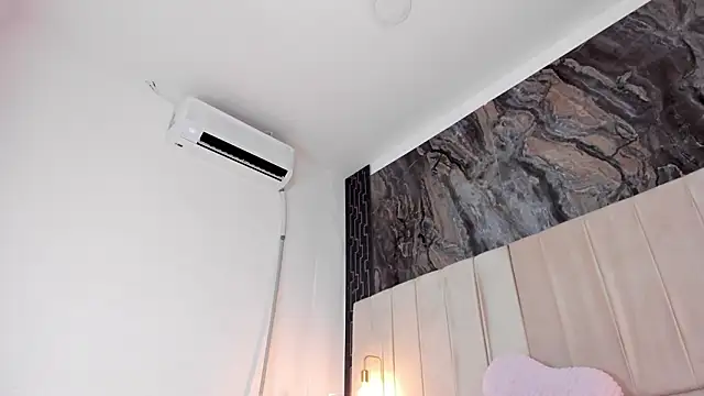 sarita_rouzze Chat XXX live