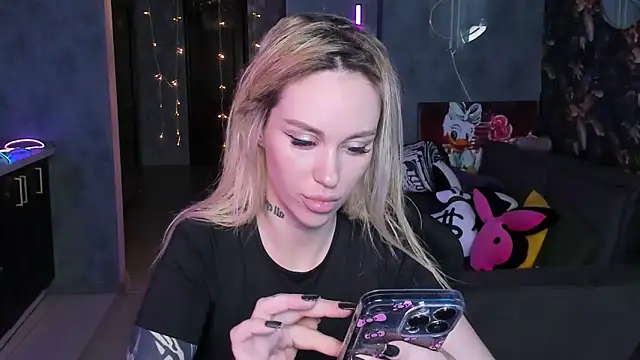 دردشة Blckmirrorr الجنسية المباشرة