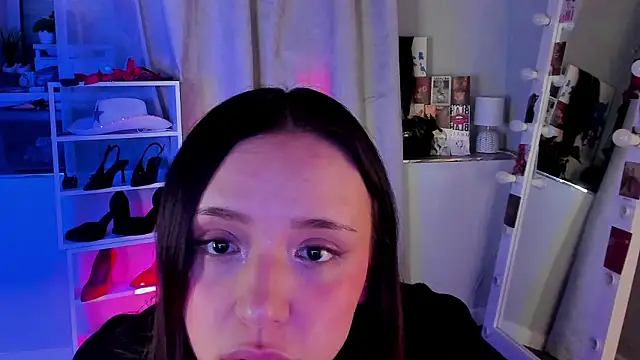 Sahara_Shields' Live XXX Chat