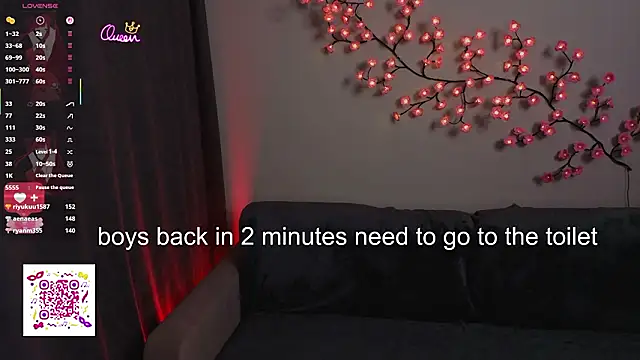 ElsaDivine's Live XXX Chat