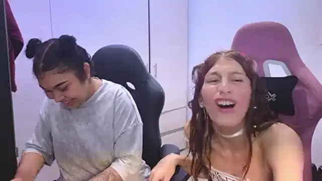 The_Wicked_Queens02's Live XXX Chat