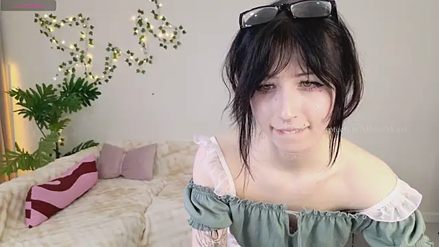 MutedMood_'s Live XXX Chat