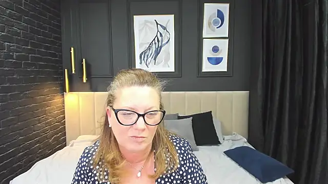 XXX chat uživo modela LeaPure