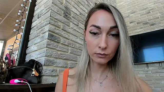 عرض كام StarryHanna