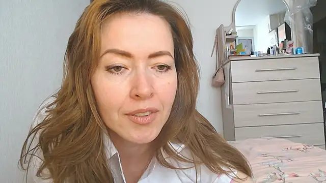 XXX chat uživo modela NicoleEunice87