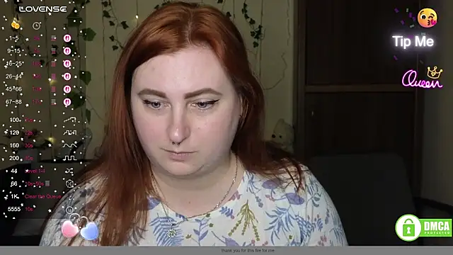 Chat +18 de Alicia_love00 ao vivo