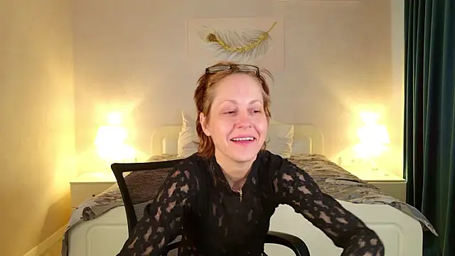 LioraWeiss: απευθείας συνομιλία ΧΧΧ