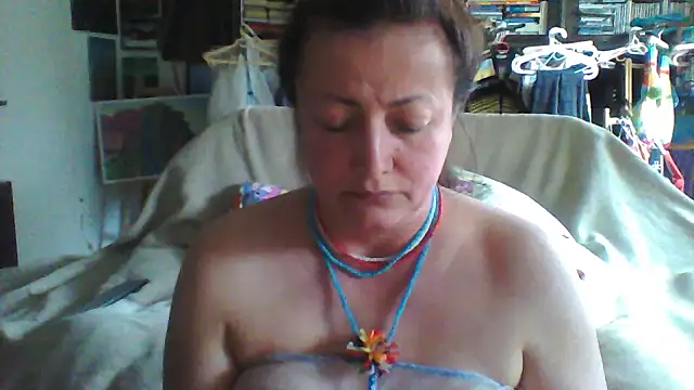 MariaAnaSunshine 即時 XXX 聊天