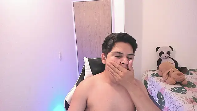 Chat +18 de Asta_YunoXXX ao vivo