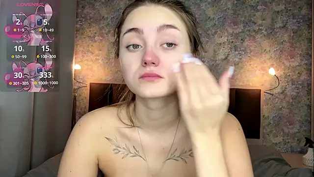 LoraDavi's Live XXX Chat