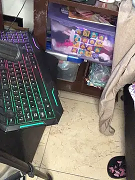 Chatroom XXX en direct de luisahot_9727