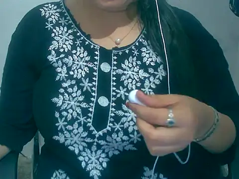 Chatroom XXX en direct de Cute_Aliyaa