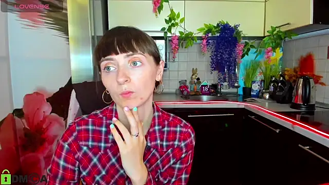 TayanaJons Chat XXX in diretta