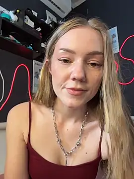 MilaMoone Live XXX Chat