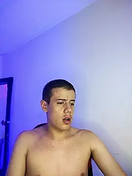 jac0b_x Adlı Modelin Canlı XXX Sohbeti