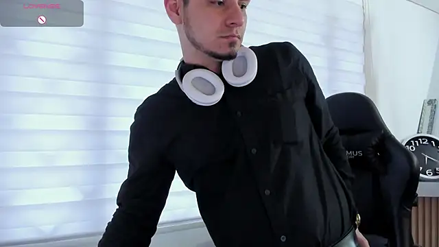 Rick_Adams live XXX chat